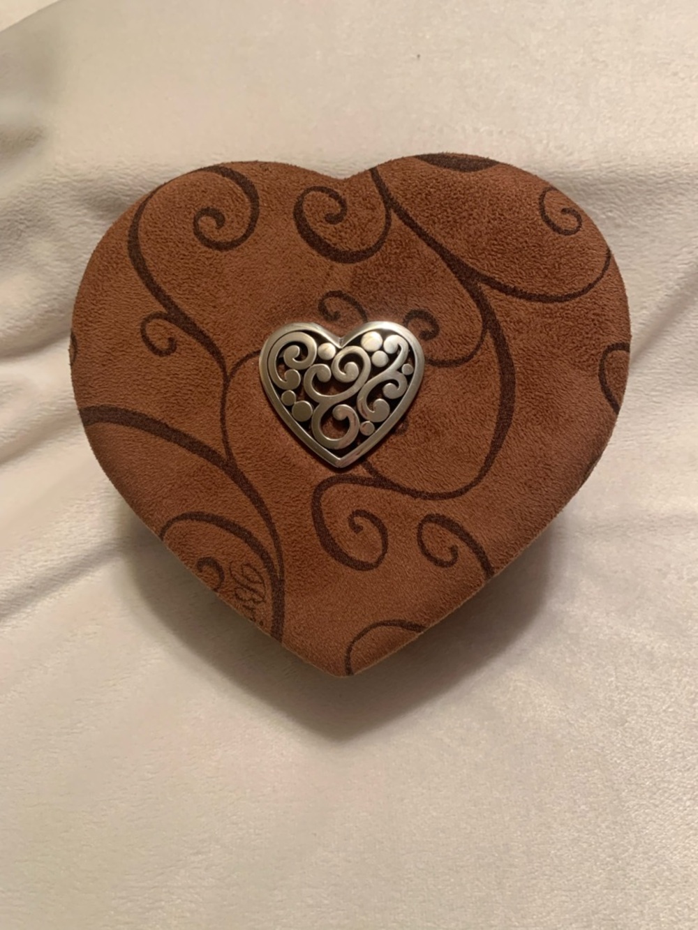 BRIGHTON “Fill your heart” light brown 3 tier jewelry box w/ silver heart VGUC